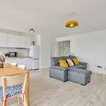 Vandrezanne 1 Stylish 2 Bed Views