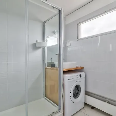 Apartment Vandrezanne 1 Stylish 2 Bed Views